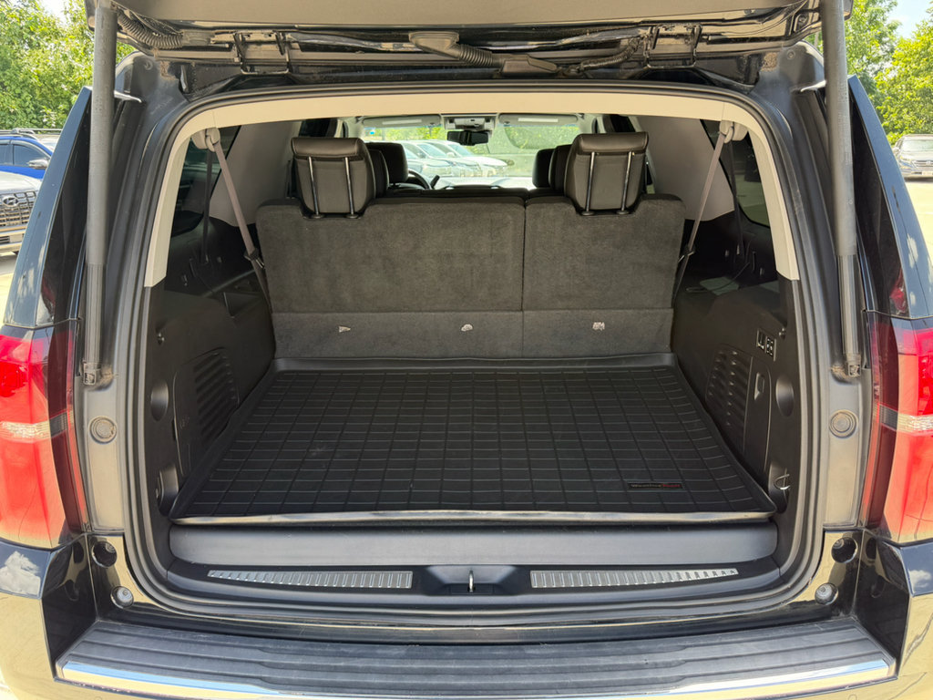 Used 2015 Chevrolet Suburban LTZ RWD image 35