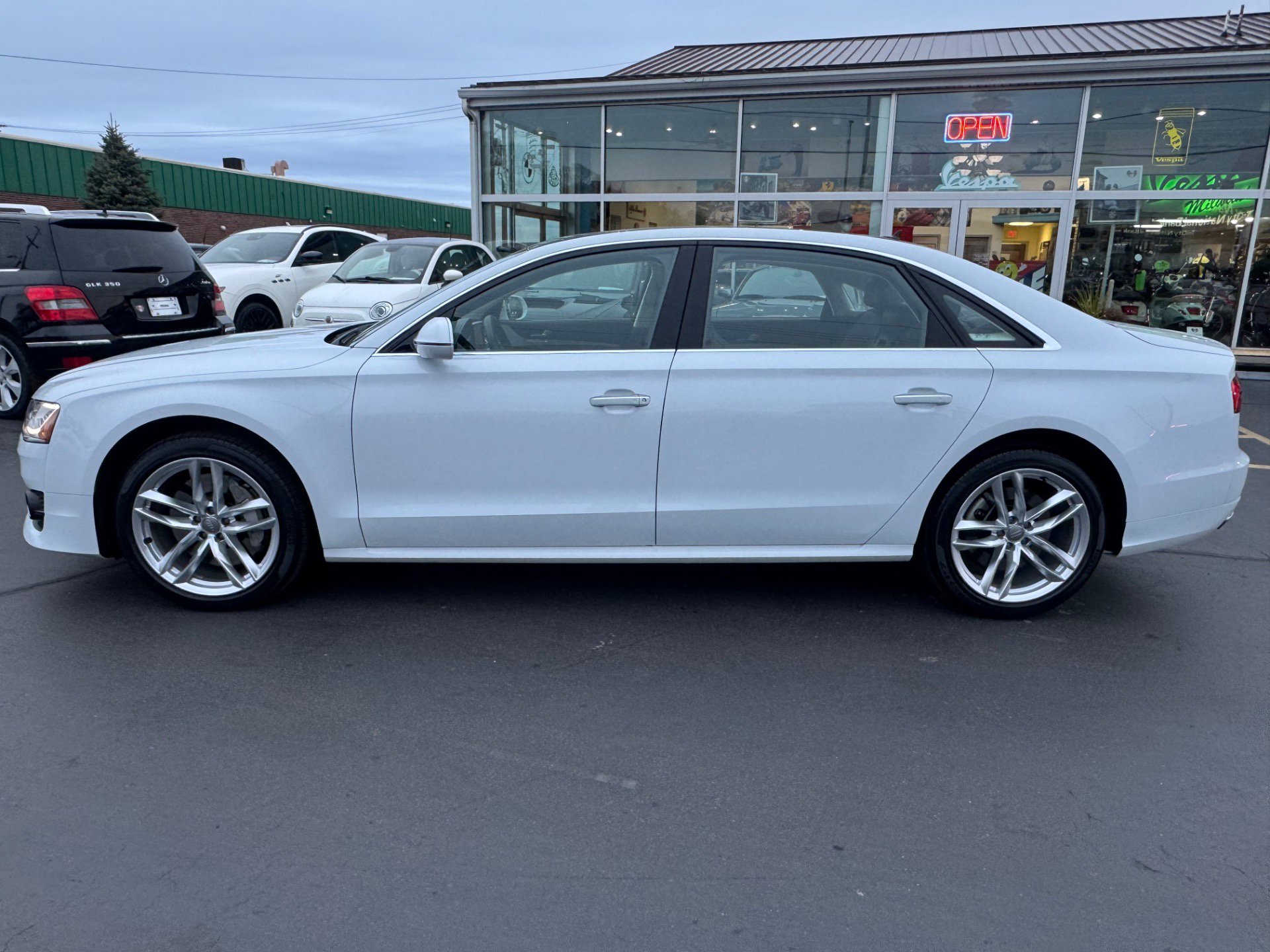Used 2017 Audi A8 L 4.0T image 6