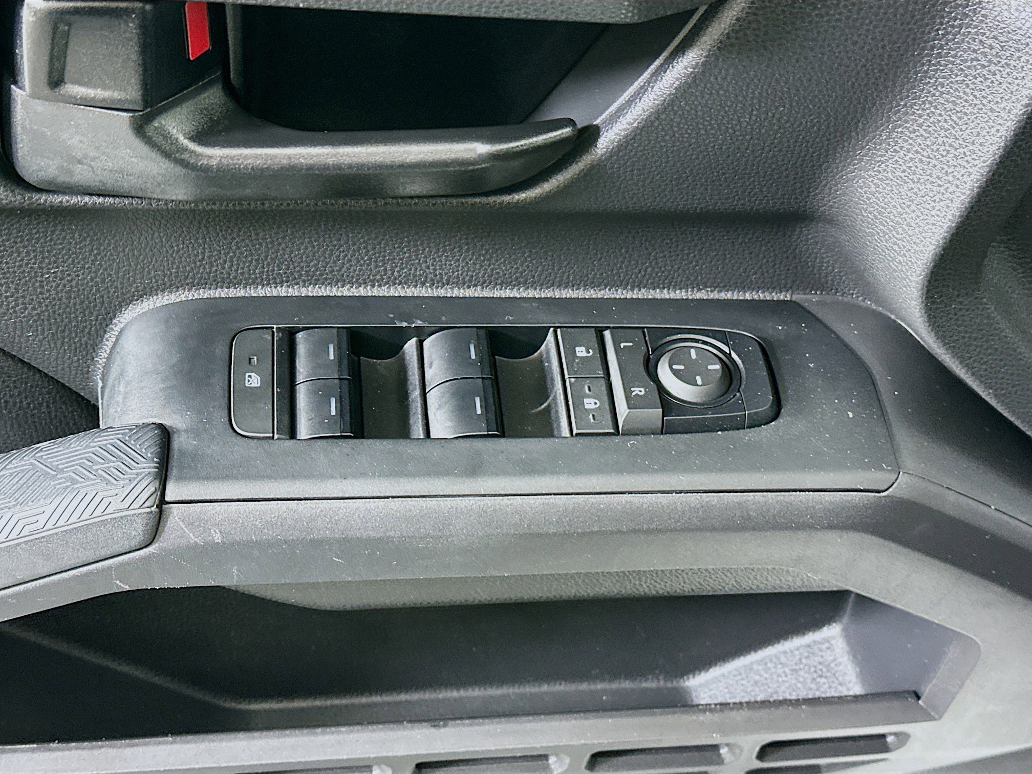 Used 2024 Toyota Tacoma SR5 image 15