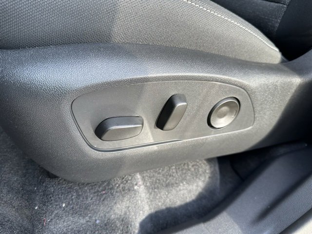 New 2026 Chevrolet Traverse LT image 11