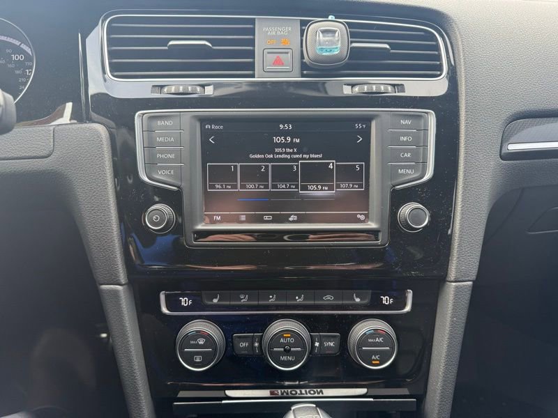 Used 2017 Volkswagen Golf R 4-Door image 13