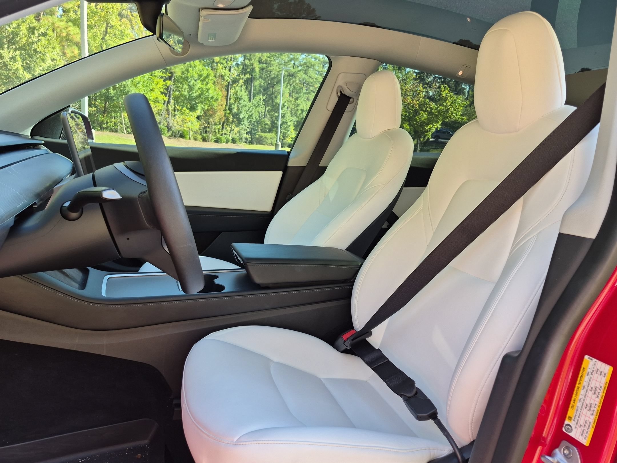 Used 2022 Tesla Model Y Long Range AWD/4WD image 5