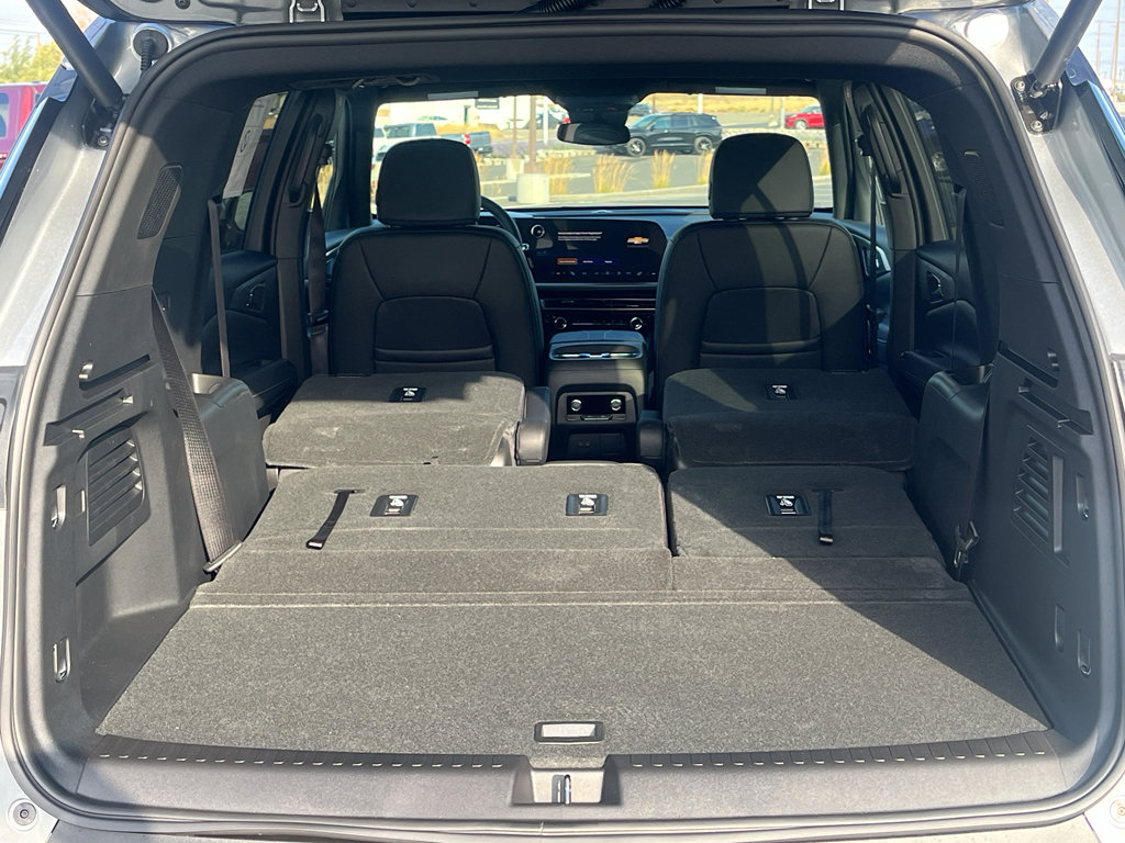 New 2026 Chevrolet Traverse LT image 11
