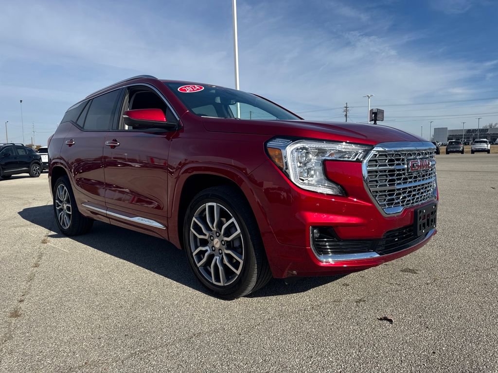 Used 2024 GMC Terrain Denali w/ Denali Premium Package image 10