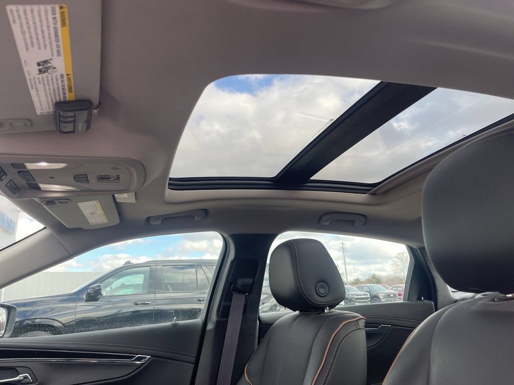 Used 2015 Chevrolet Impala LTZ FWD image 23