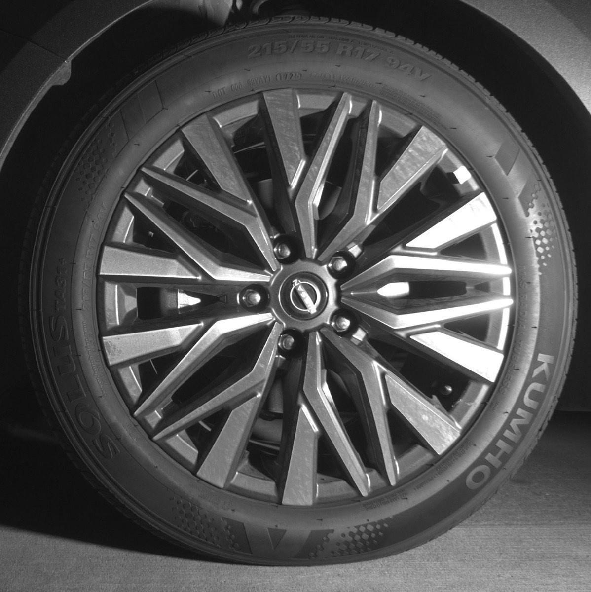 Used 2025 Nissan Altima 2.5 SV image 12