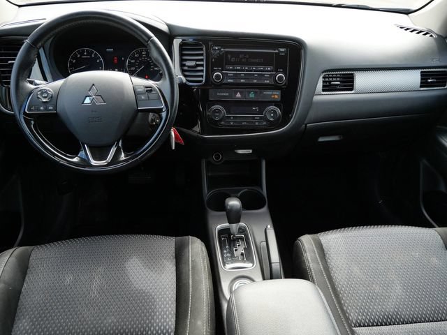 Used 2016 Mitsubishi Outlander ES AWD/4WD image 12