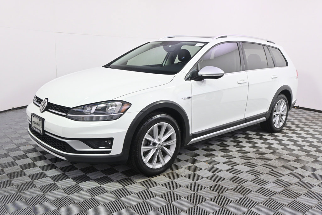 Used 2019 Volkswagen Golf Alltrack SE AWD/4WD image 2