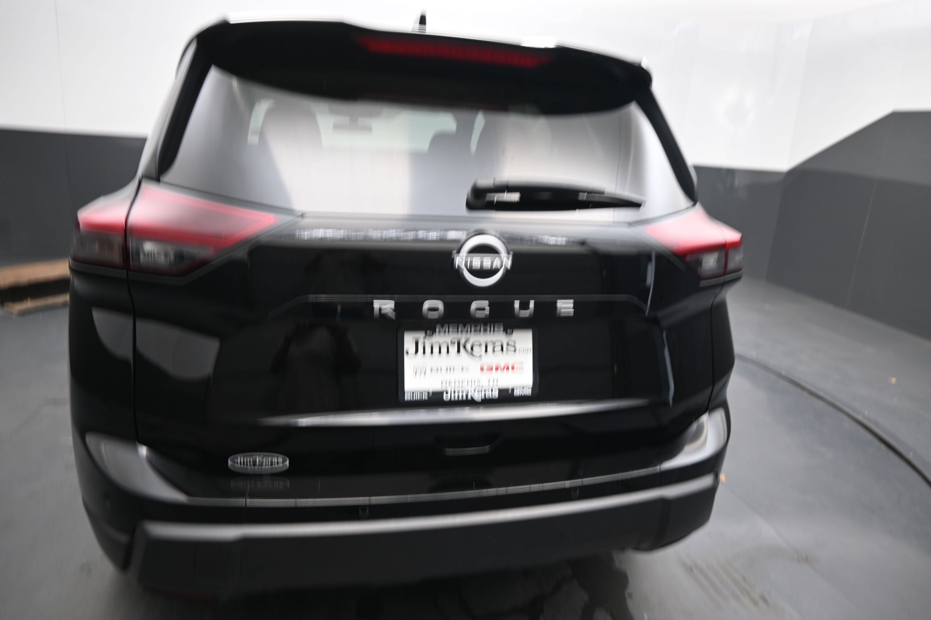 Used 2025 Nissan Rogue SV FWD image 14