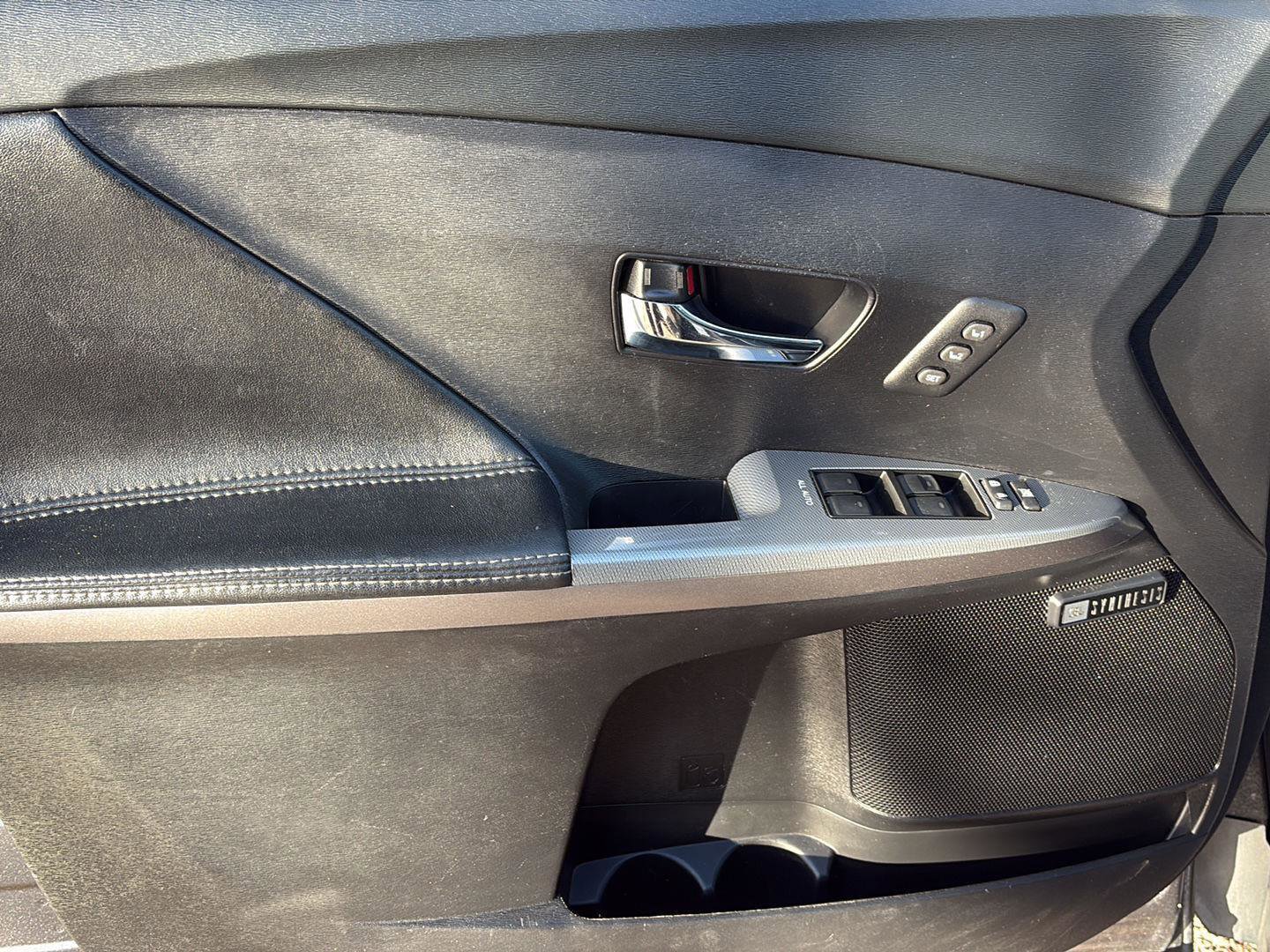 Used 2014 Toyota Venza XLE image 13