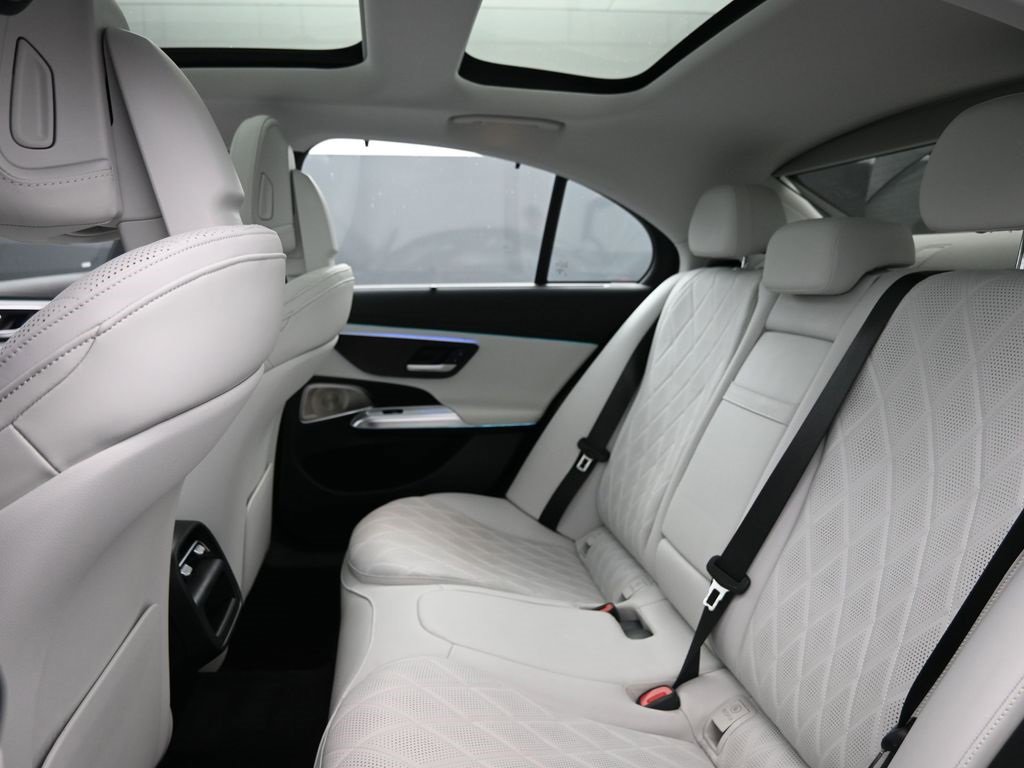 Used 2024 Mercedes-Benz E 450 E 450 image 19