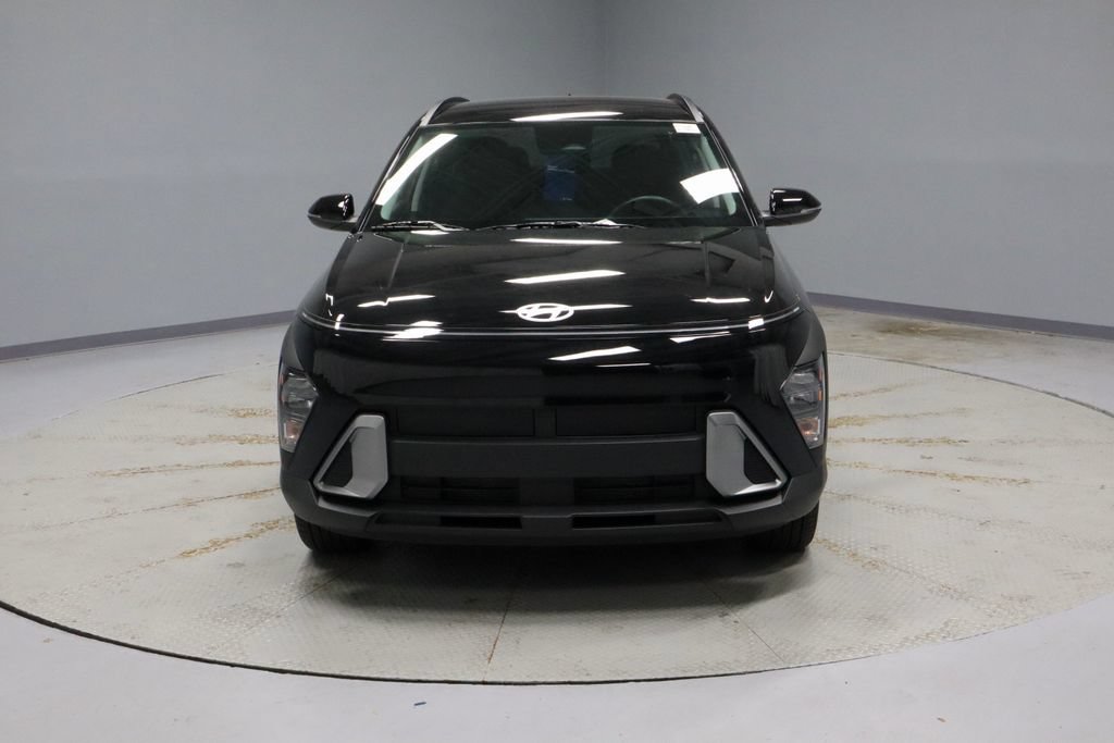 Certified 2025 Hyundai Kona SEL AWD/4WD image 9