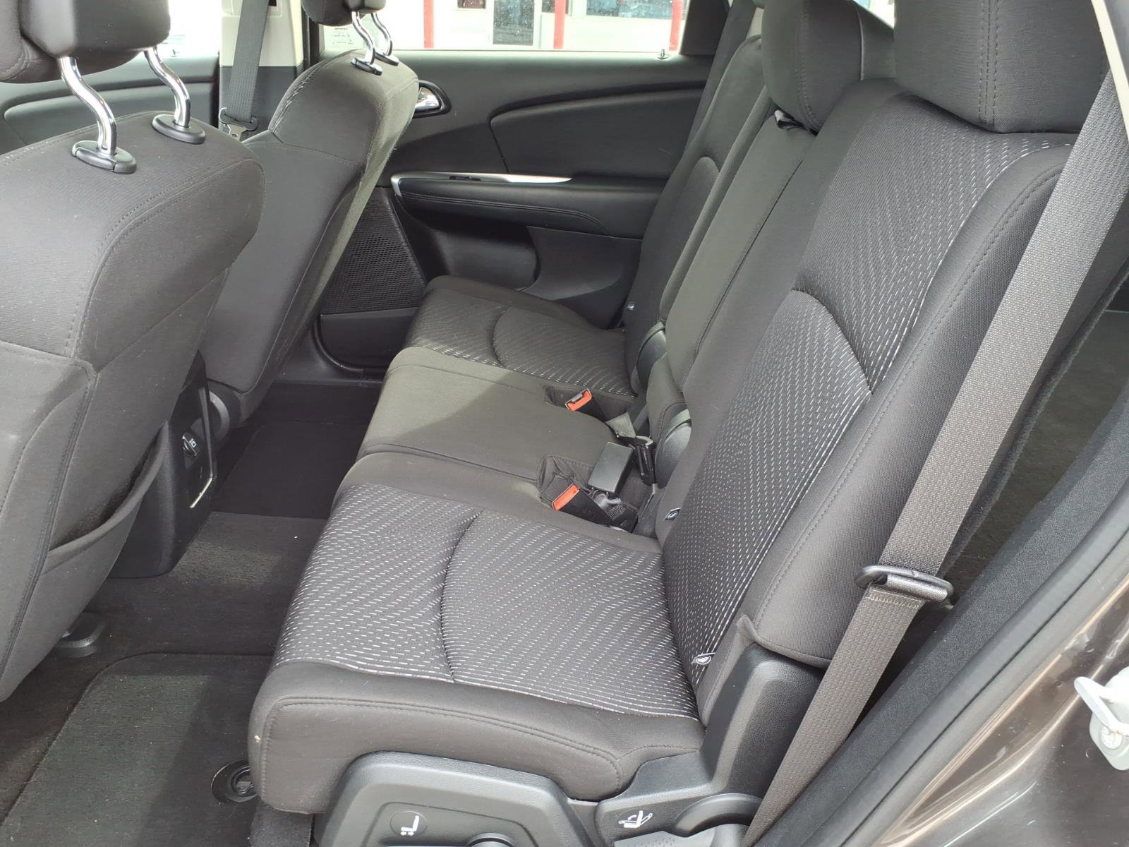 Used 2017 Dodge Journey SE FWD image 12