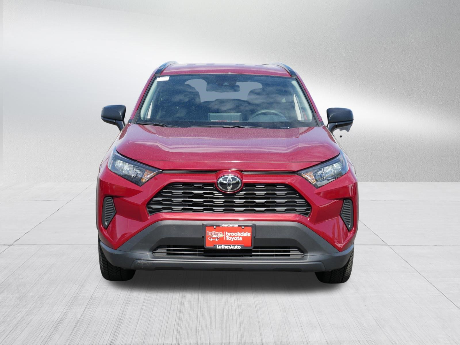 Used 2021 Toyota RAV4 LE AWD/4WD video 2