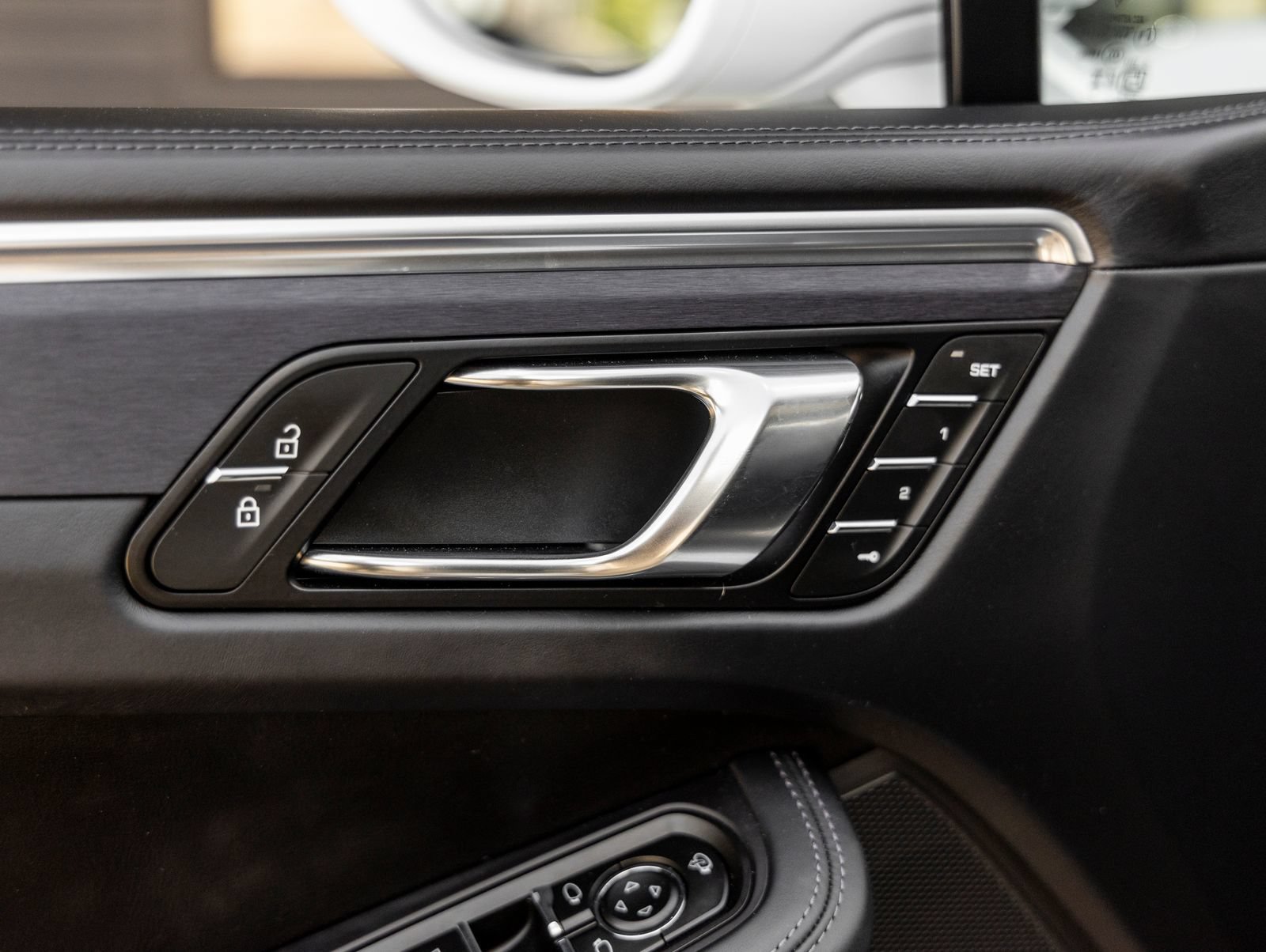Certified 2024 Porsche Macan GTS AWD/4WD image 22