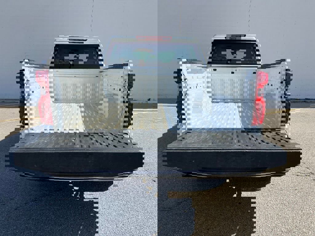 Used 2025 Chevrolet Silverado 1500 W/T image 19