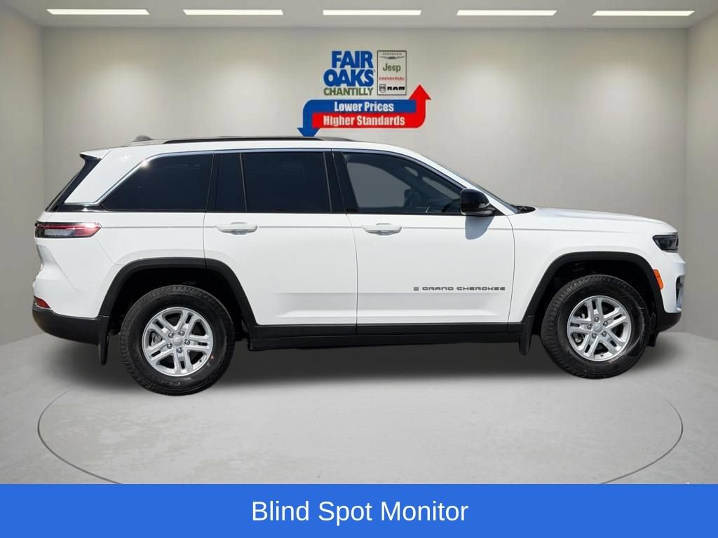 Certified 2024 Jeep Grand Cherokee Laredo w/ MOPAR Finishing Package RWD image 7