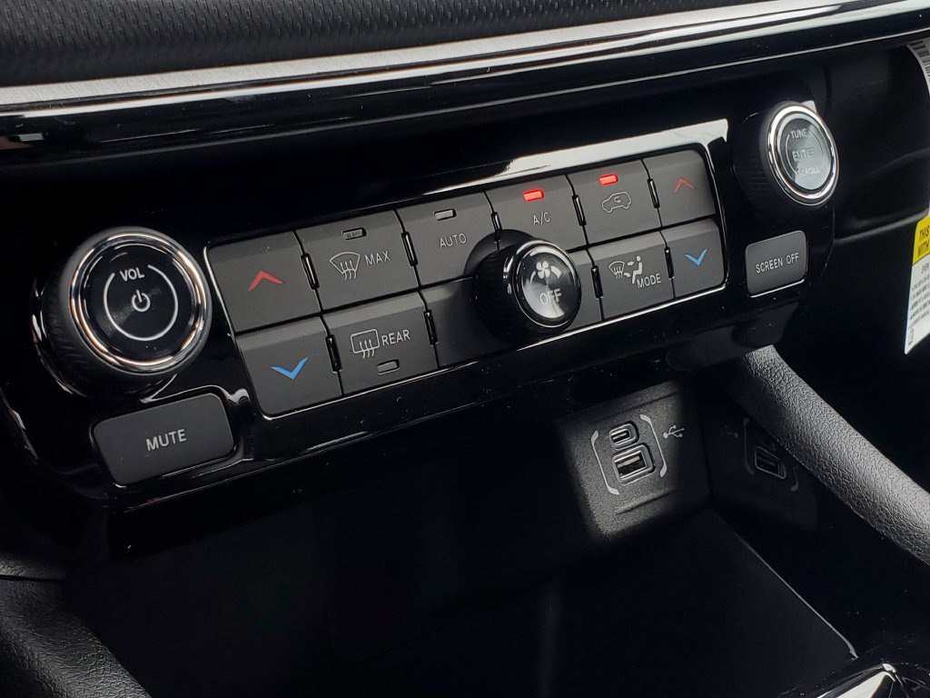 New 2026 Jeep Compass Trailhawk AWD/4WD image 16
