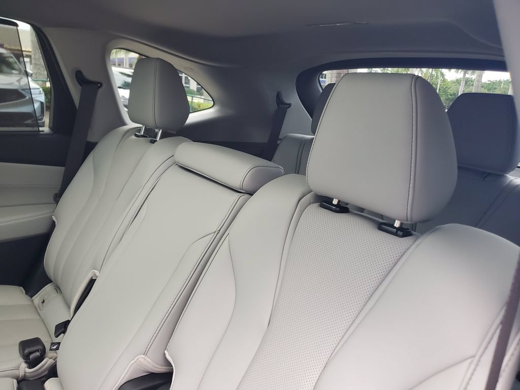 Used 2024 Acura MDX FWD w/ Technology Package image 13