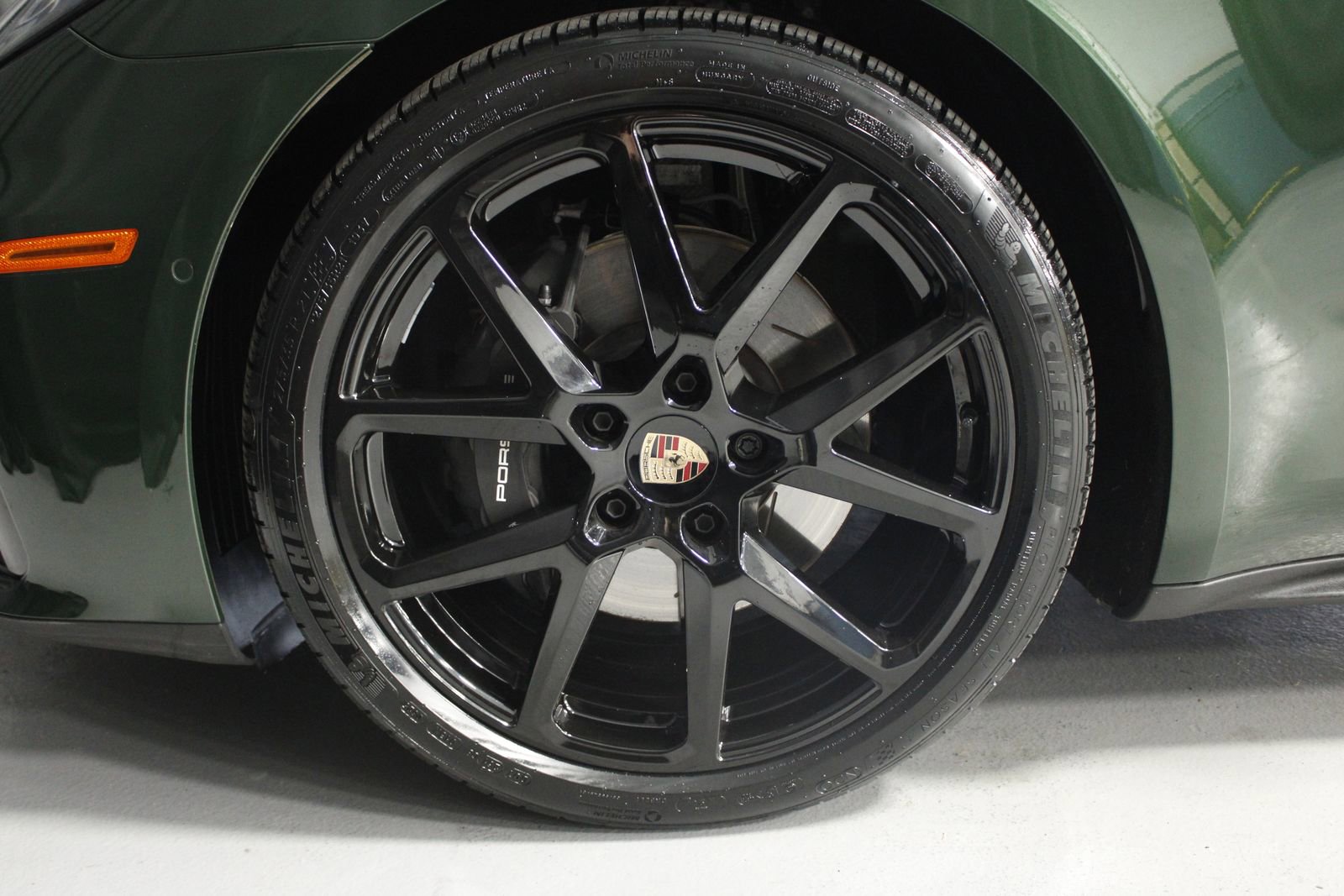 Used 2025 Porsche Panamera 4 image 20