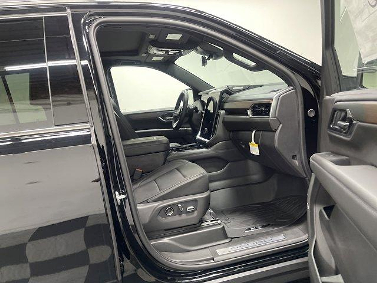 New 2026 GMC Yukon XL Denali w/ Denali Reserve Package AWD/4WD image 19