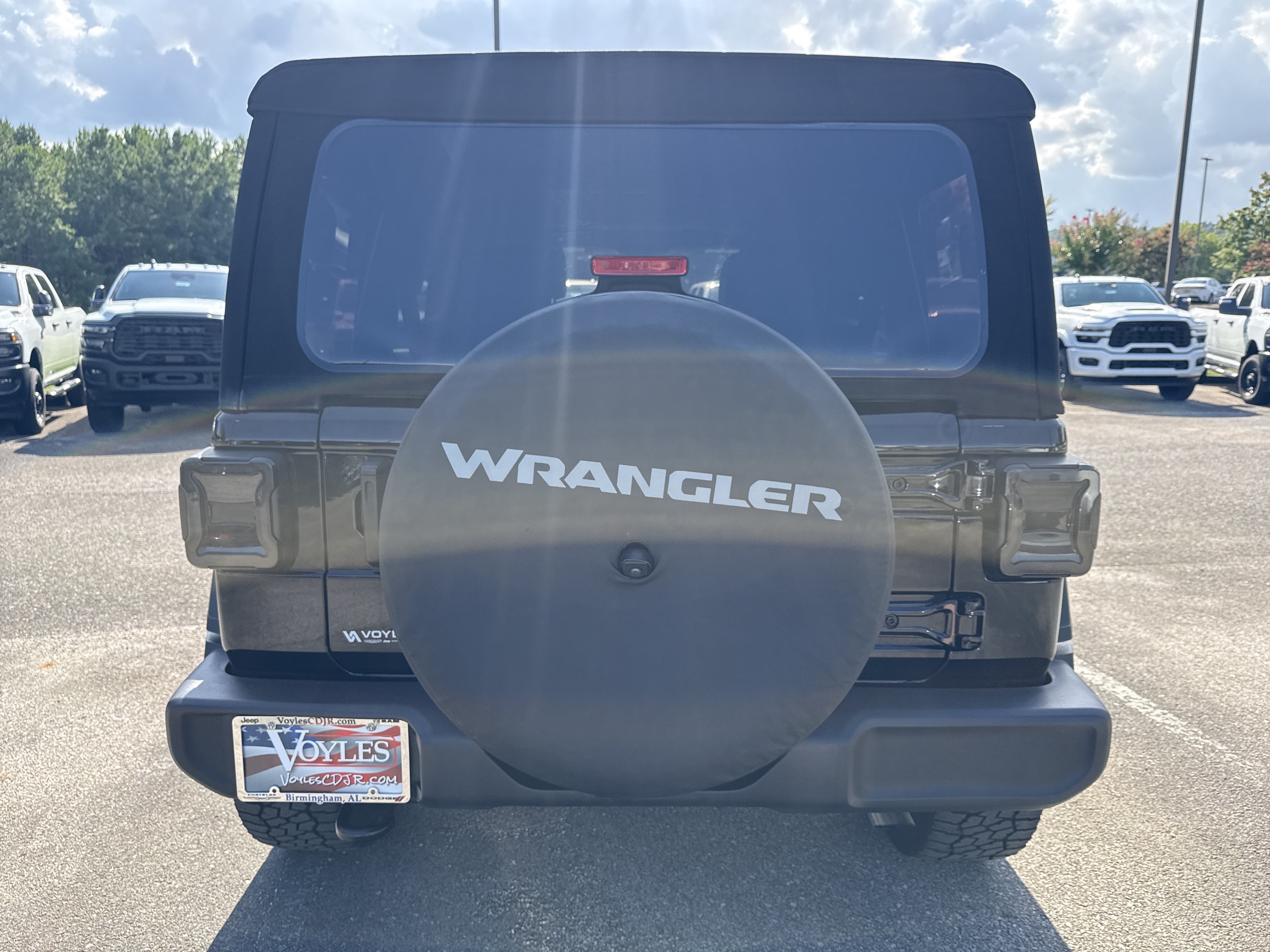 Used 2024 Jeep Wrangler Unlimited Sport AWD/4WD image 6