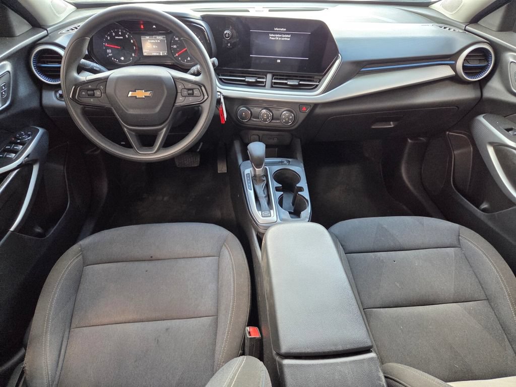 Certified 2024 Chevrolet Trax LS FWD image 9