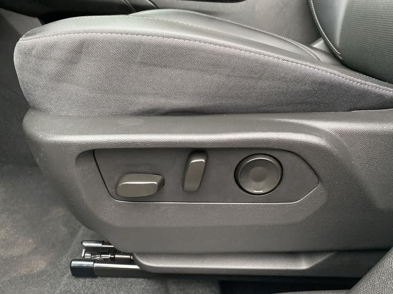 Used 2024 Buick Envision Preferred AWD/4WD image 14