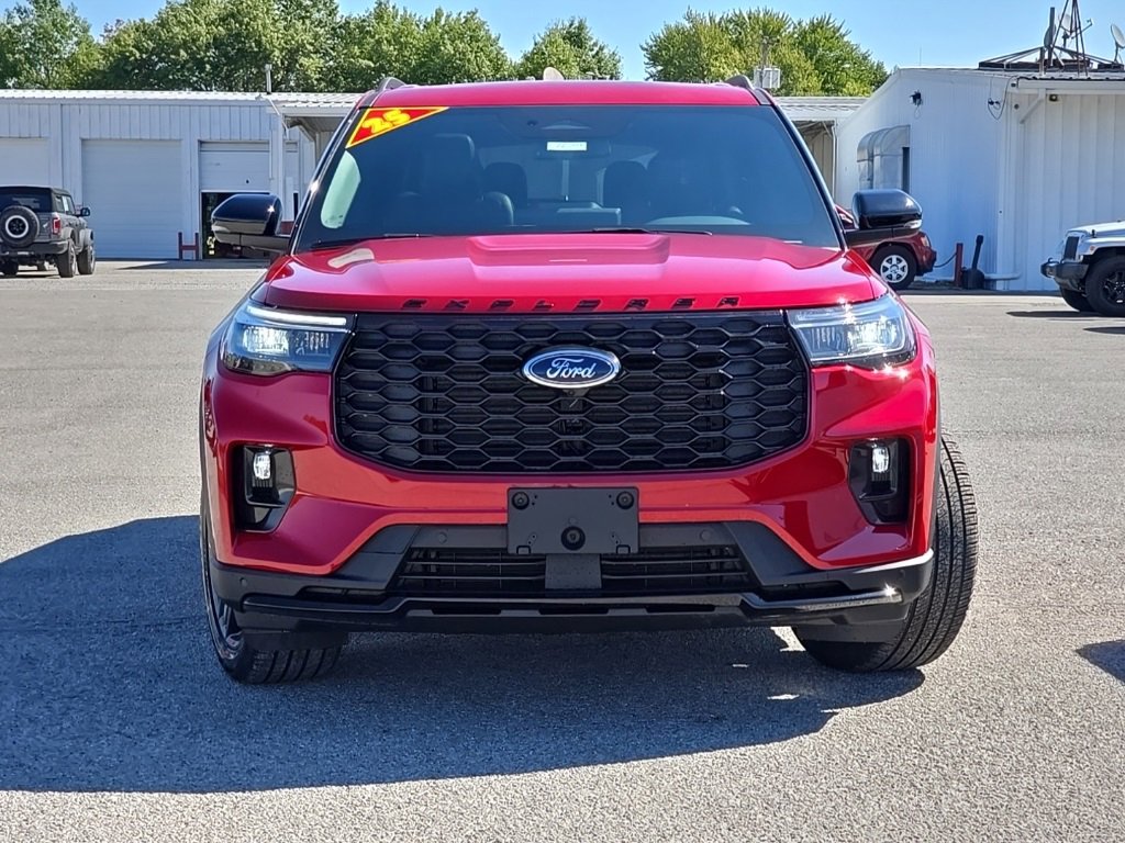 New 2025 Ford Explorer ST-Line image 2