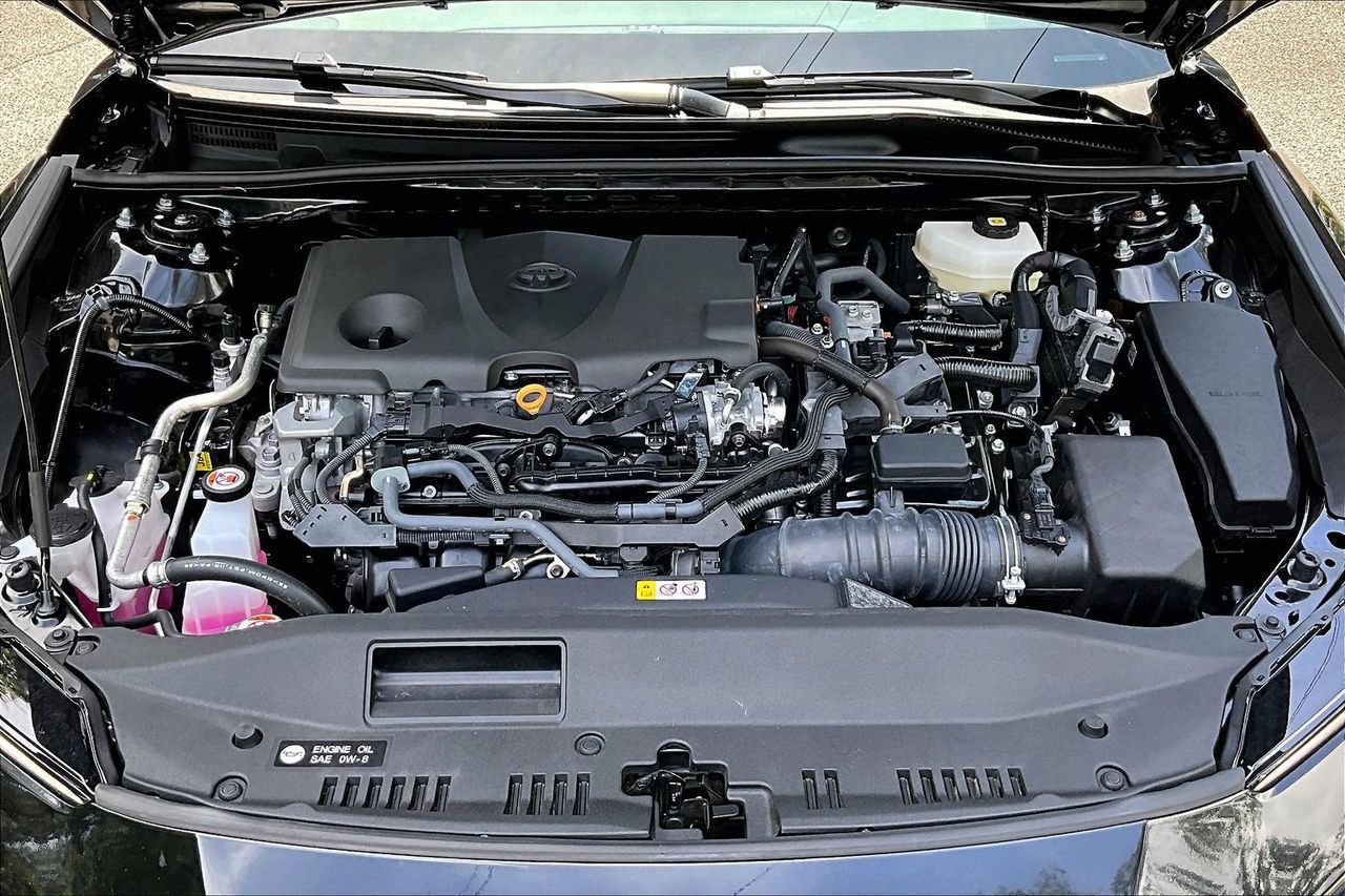 Used 2025 Toyota Camry XLE FWD image 29