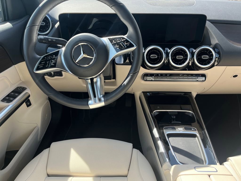 Certified 2026 Mercedes-Benz GLA 250 4MATIC image 11