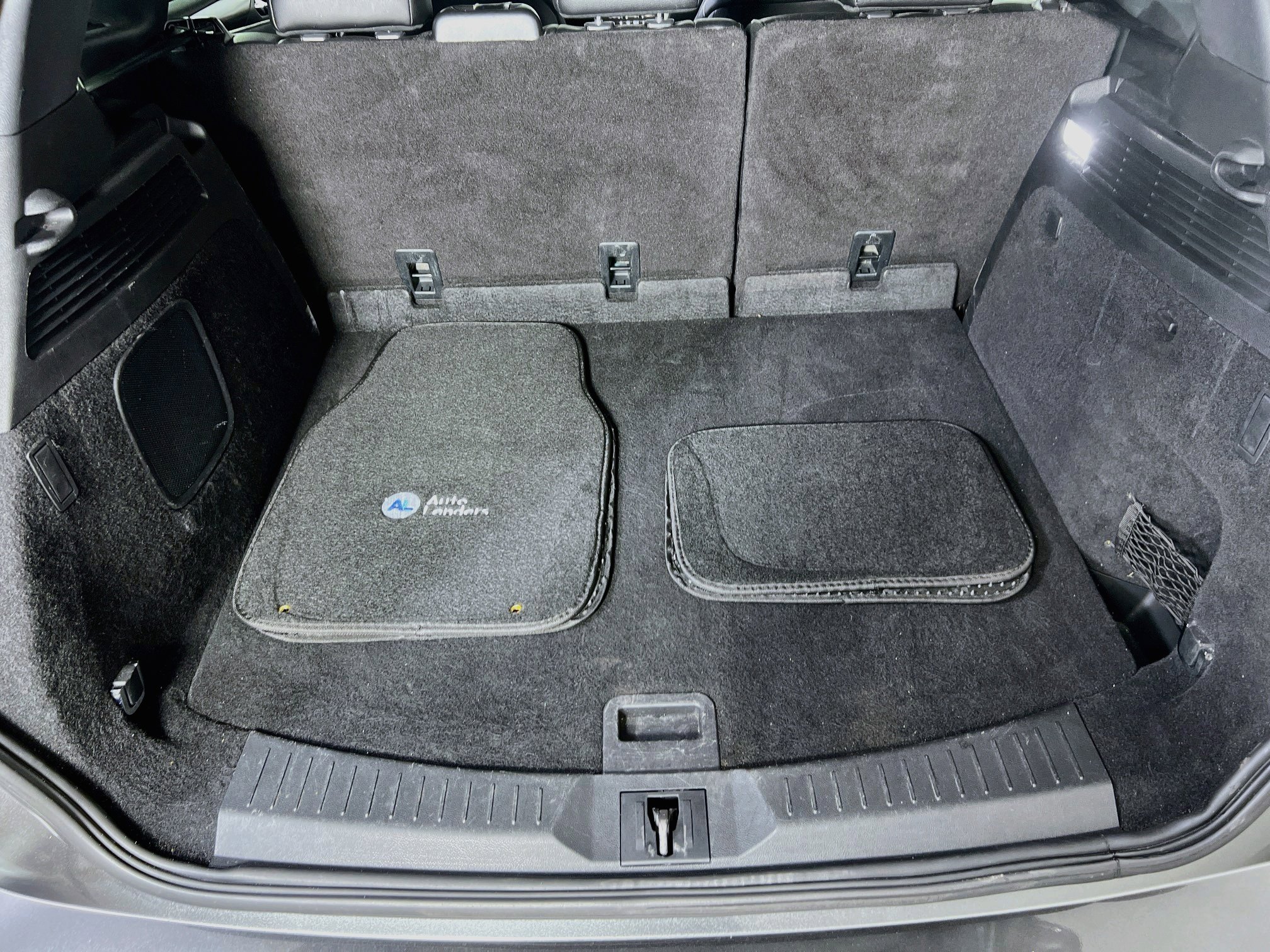 Used 2017 Lincoln MKC Premiere image 25