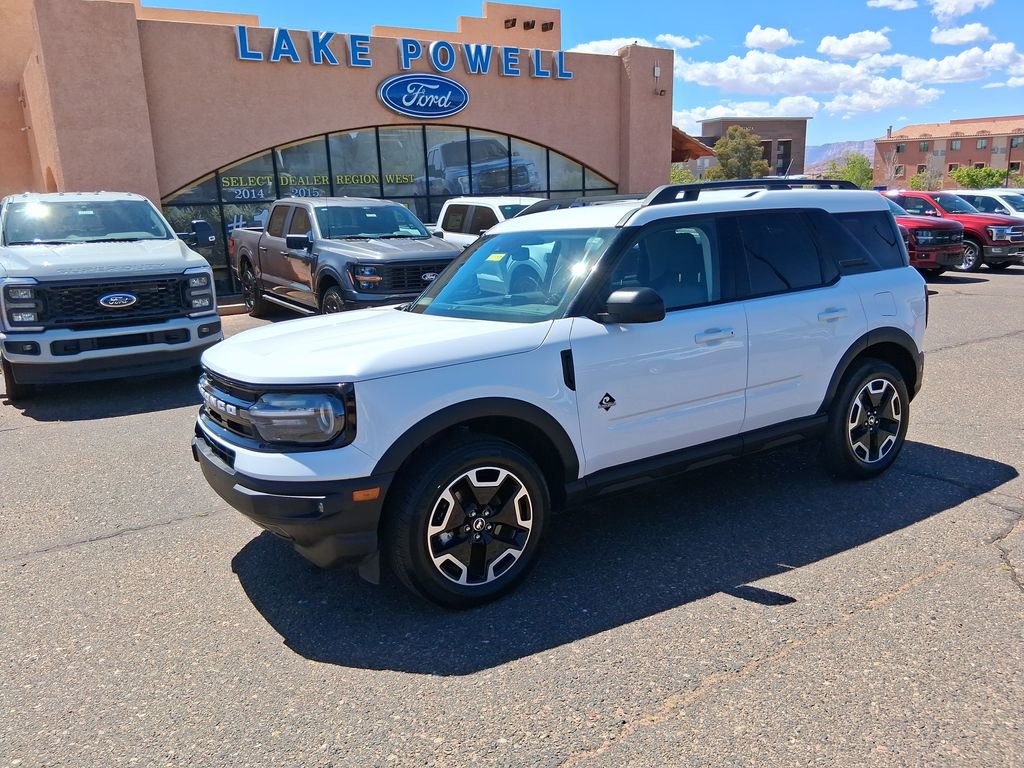 Used 2023 Ford Bronco Sport Outer Banks image 1