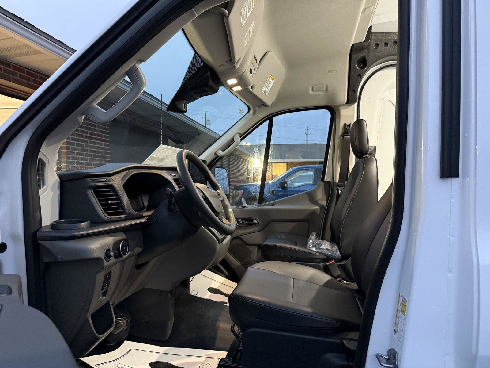 New 2026 Ford Transit 250 148 Medium Roof RWD image 12