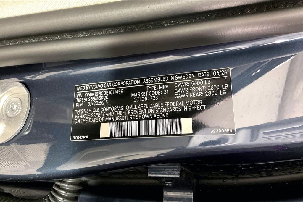 Used 2025 Volvo XC60 B5 Plus w/ Protection Package Premier image 33