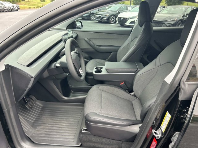 Used 2026 Tesla Model Y 2WD image 21