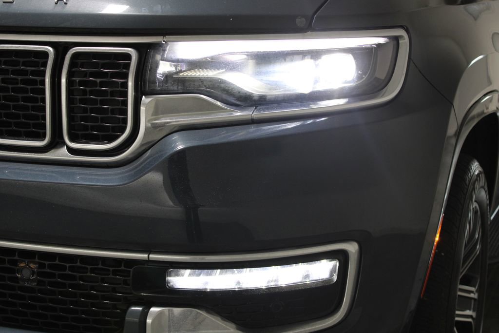 Used 2024 Jeep Wagoneer Series II image 56