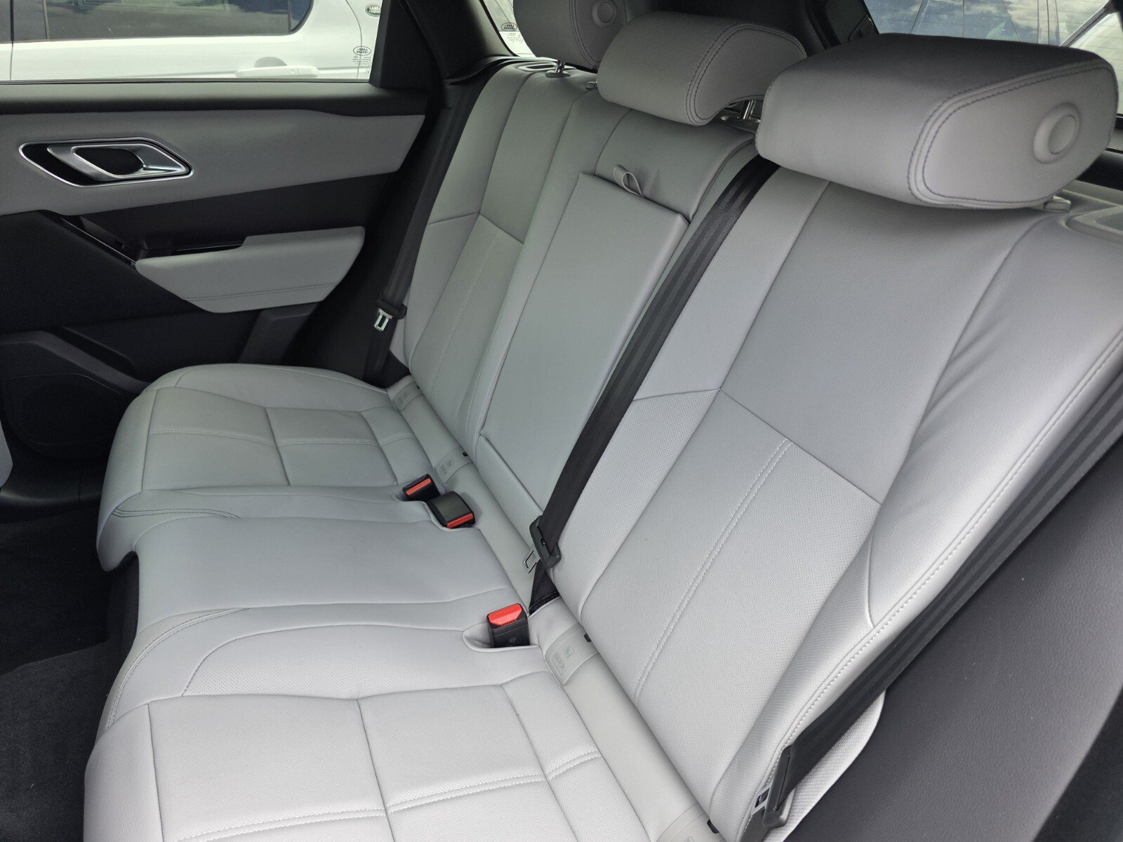 Used 2026 Land Rover Range Rover Velar Belgravia AWD/4WD image 15