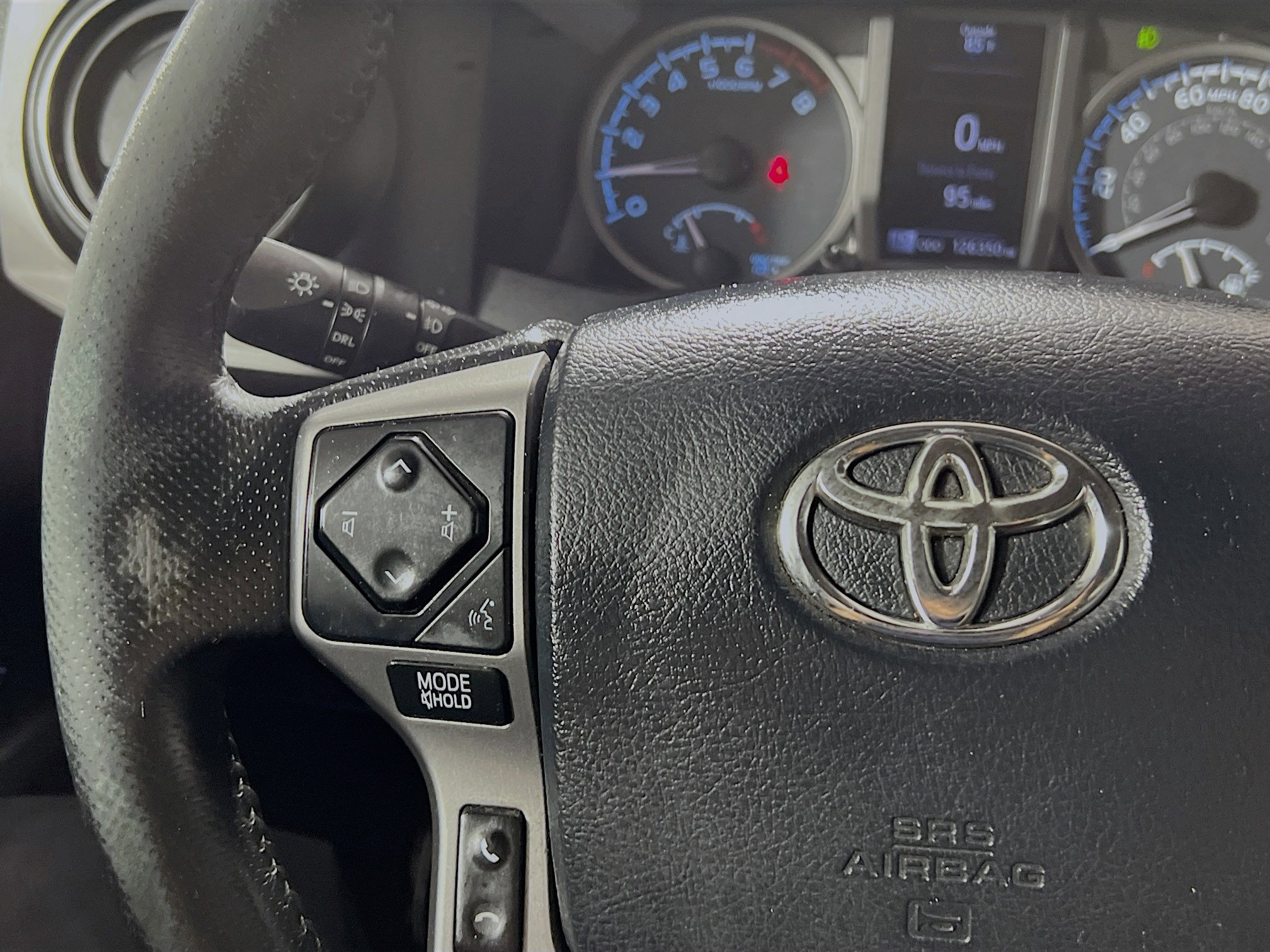 Used 2017 Toyota Tacoma SR5 image 19