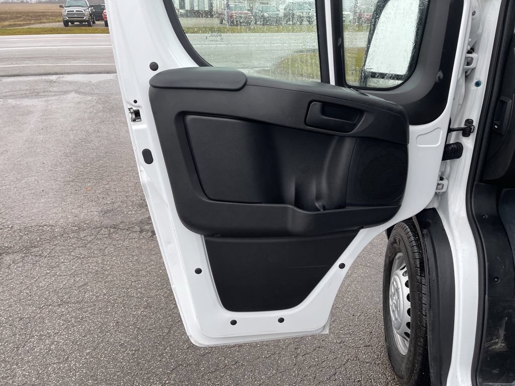 New 2025 RAM ProMaster 3500 w/ Premium Convenience Group FWD image 10