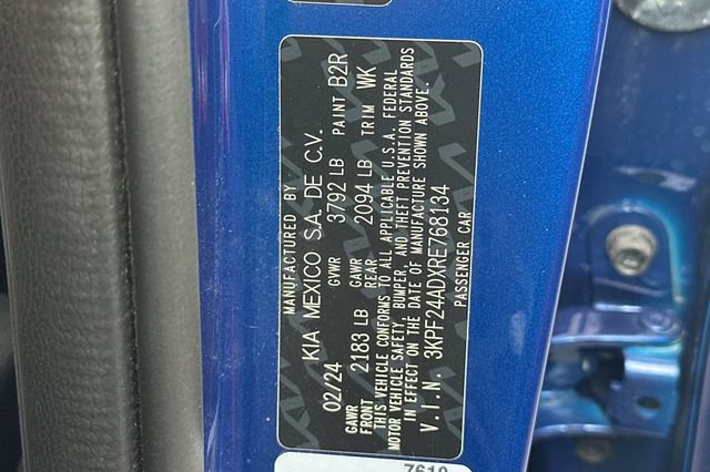 Used 2024 Kia Forte LXS FWD image 29