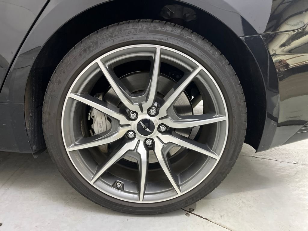 Used 2025 Genesis G70 2.5T image 15