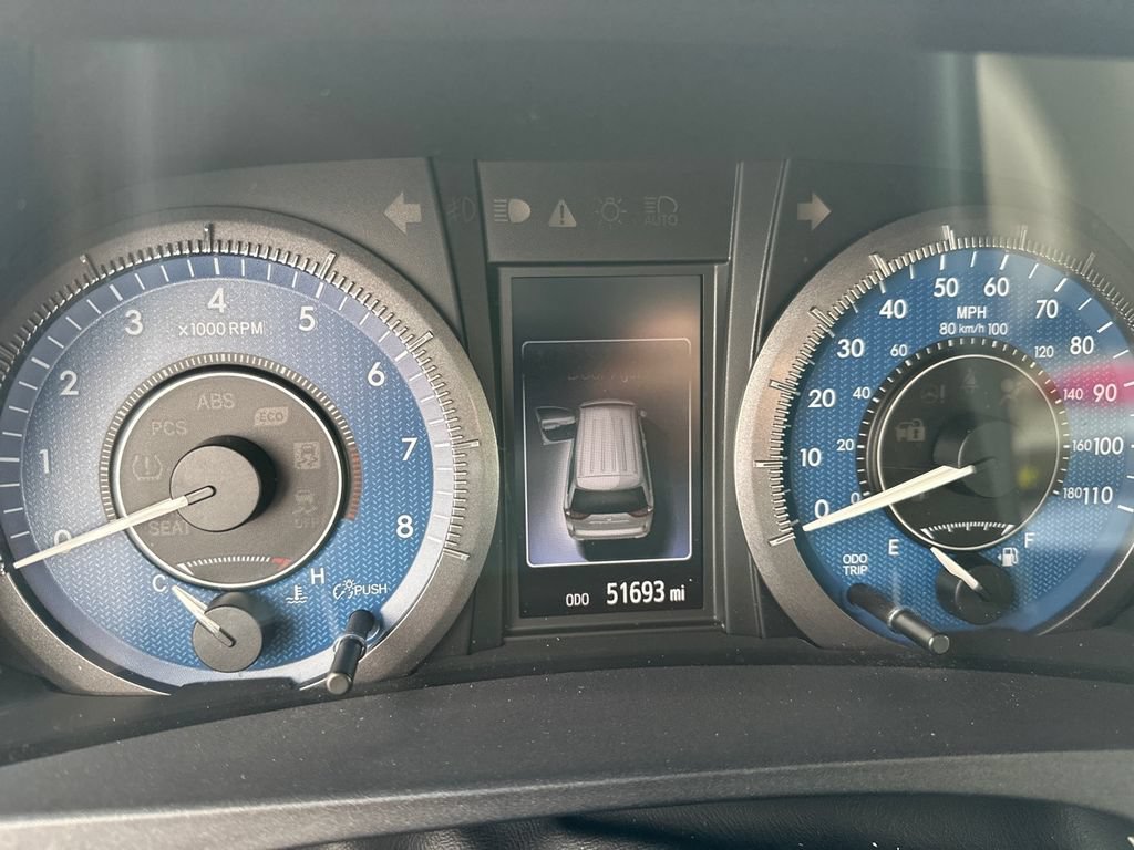 Used 2017 Toyota Sienna XLE w/ XLE Navigation Package FWD image 8