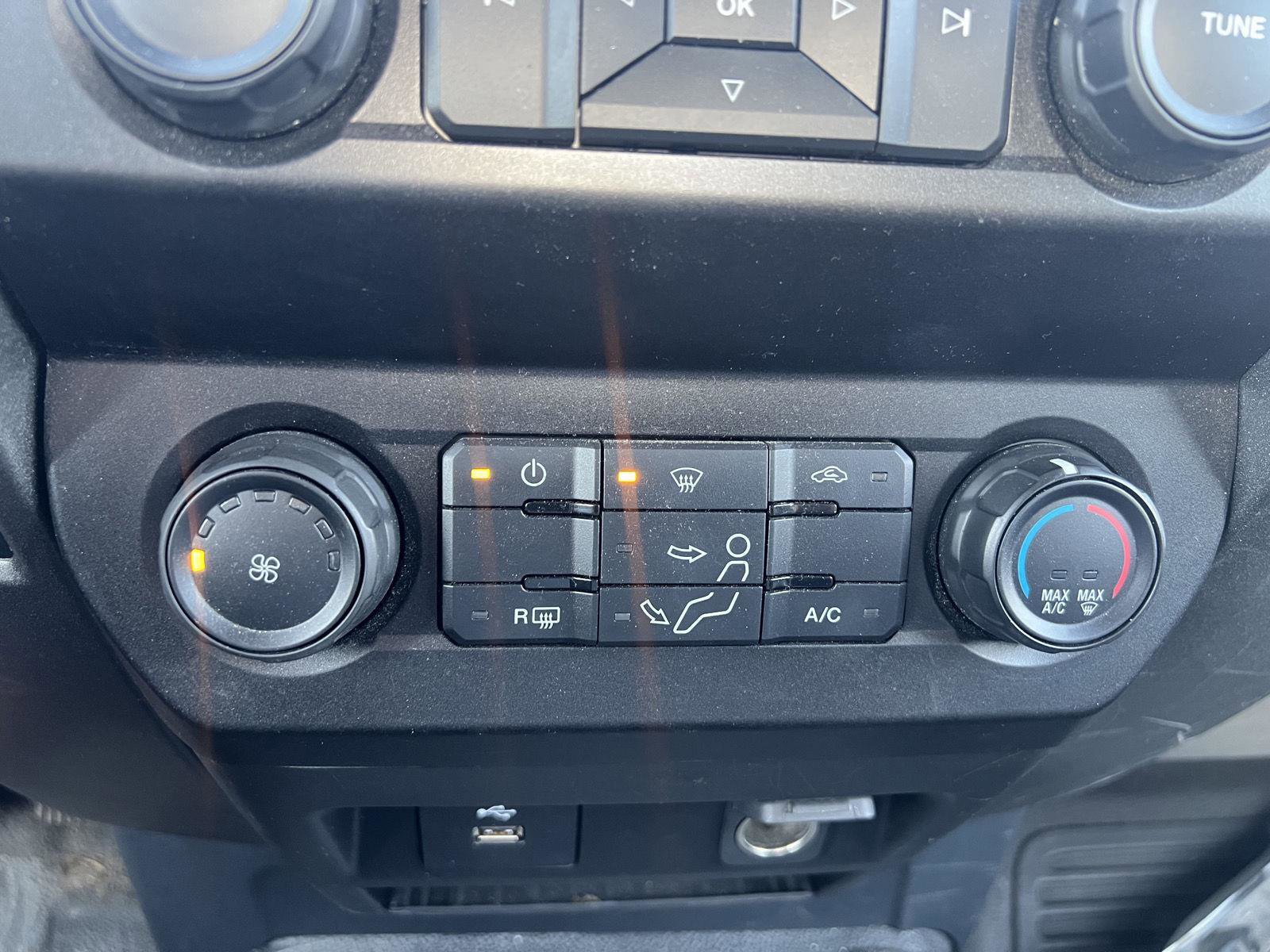 Used 2022 Ford F250 XL w/ Power Equipment Group image 14