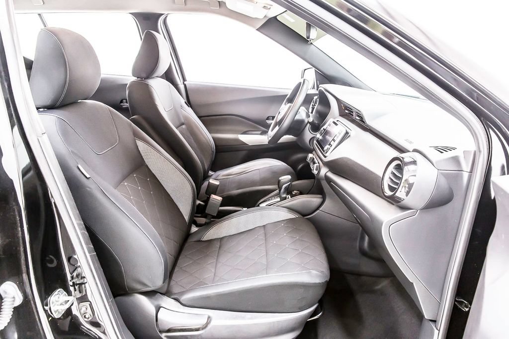 Used 2019 Nissan Kicks SV FWD image 31