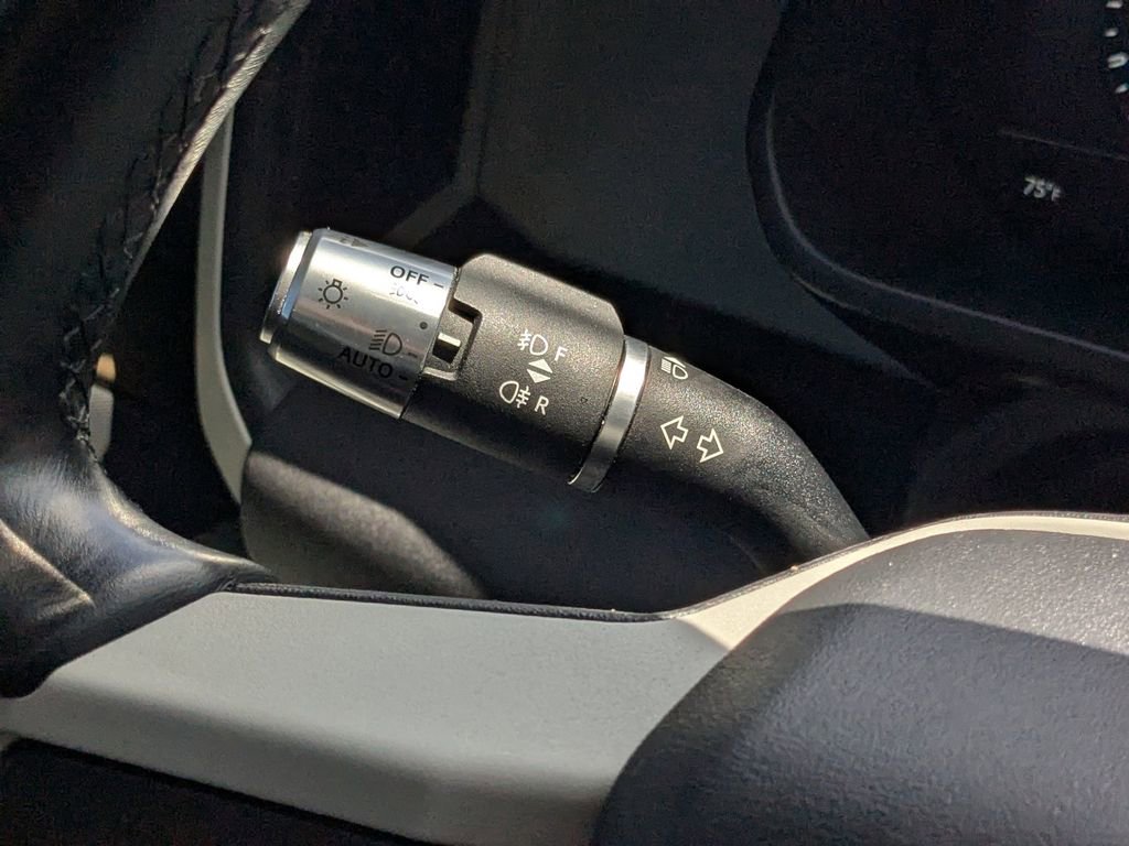 Used 2021 Land Rover Defender 110 S image 24