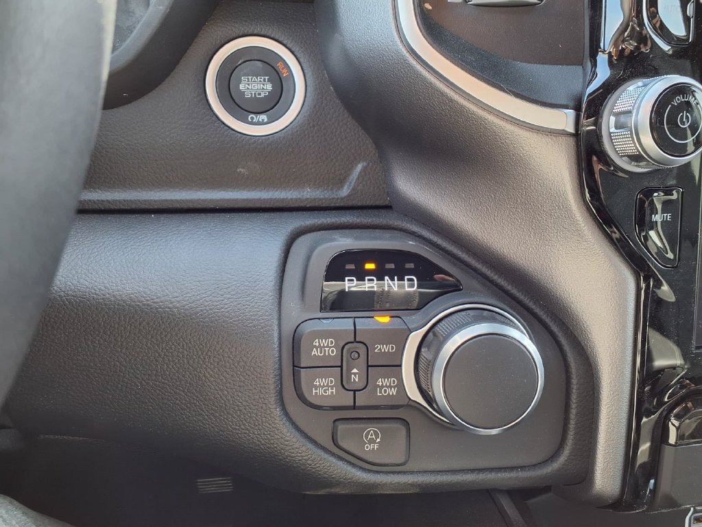 New 2026 RAM 1500 Big Horn AWD/4WD image 8