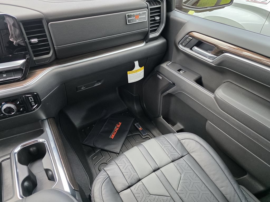 New 2026 Chevrolet Silverado 1500 RST AWD/4WD image 18