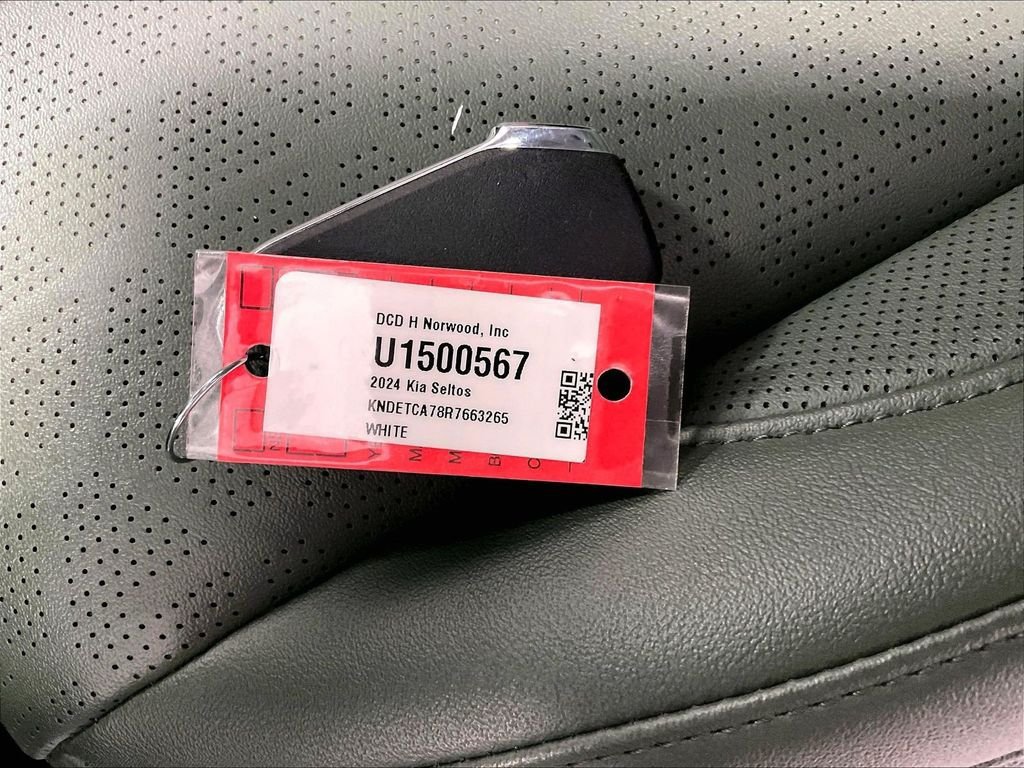 Used 2024 Kia Seltos SX w/ SX Sunroof Package AWD/4WD image 32