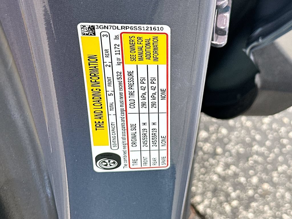 Certified 2025 Chevrolet Equinox EV LT FWD image 29